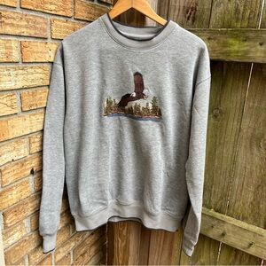 Vintage Men's Gray Crewneck Sweater with Bald Eagle Embroidery